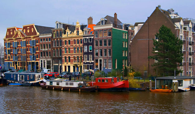 חבילה לאמסטרדם
